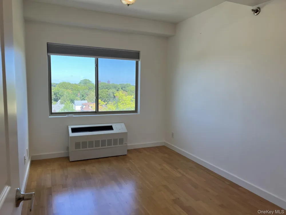 143-20 Hoover Avenue #603 Briarwood, NY 11435