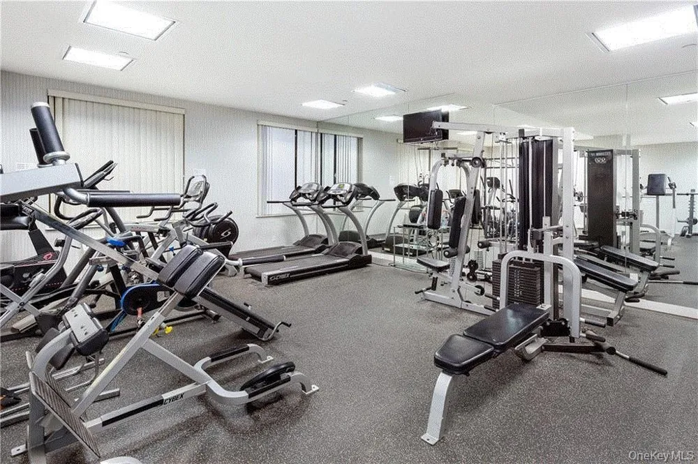 143-20 Hoover Avenue #603 Briarwood, NY 11435