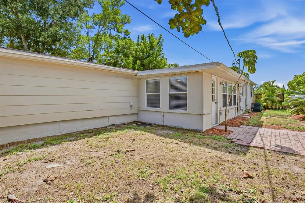 375 64TH STREET S St Petersburg, FL 33707