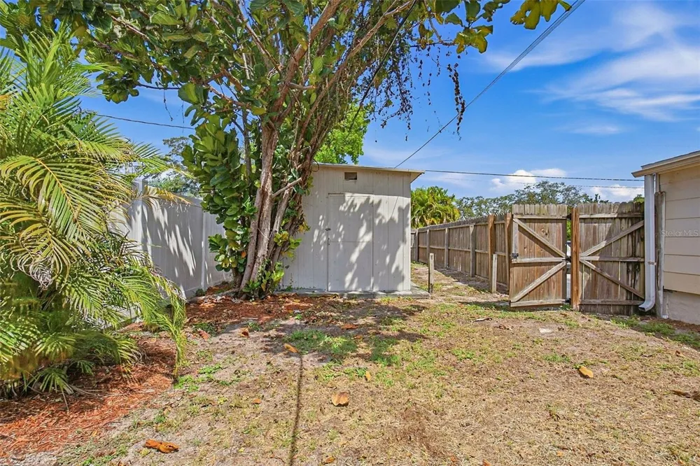 375 64TH STREET S St Petersburg, FL 33707