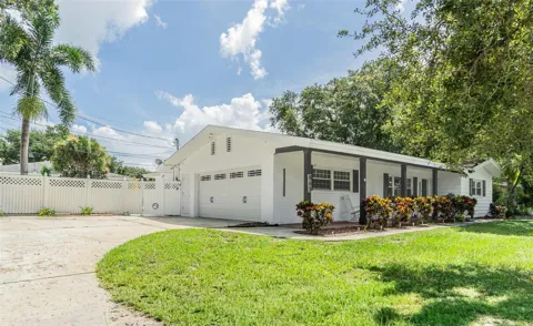 863 BAY BREEZE TERRACE