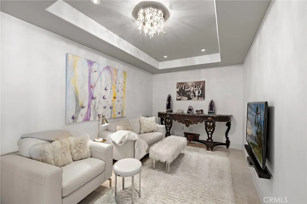 3091 Scholarship Irvine, CA 92612