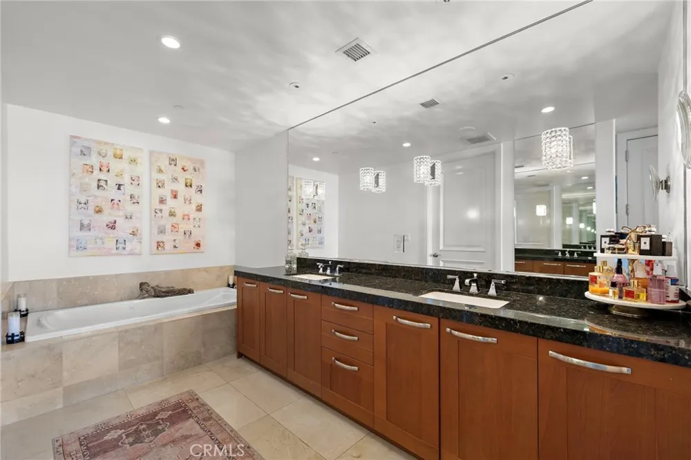 3091 Scholarship Irvine, CA 92612