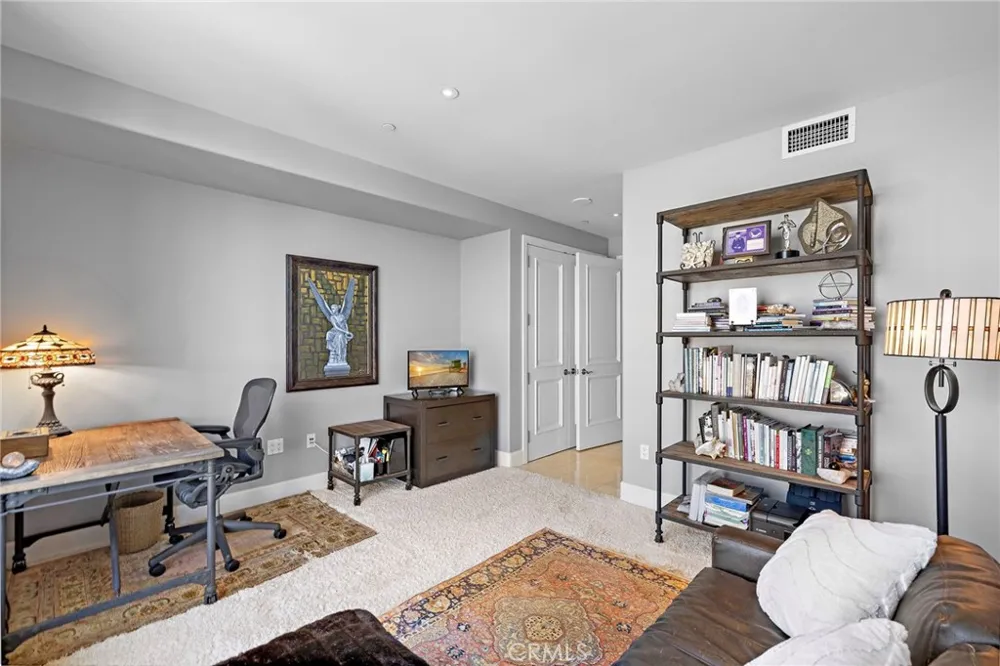 3091 Scholarship Irvine, CA 92612