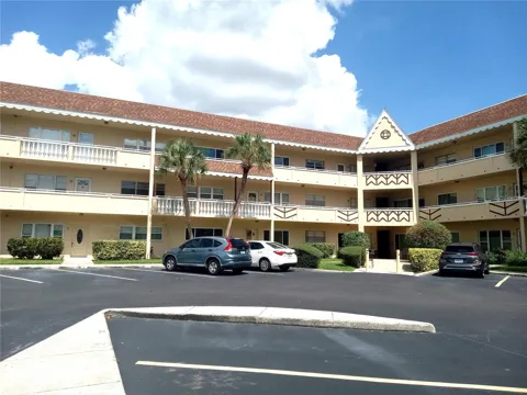 2041 AUSTRALIA WAY W #25