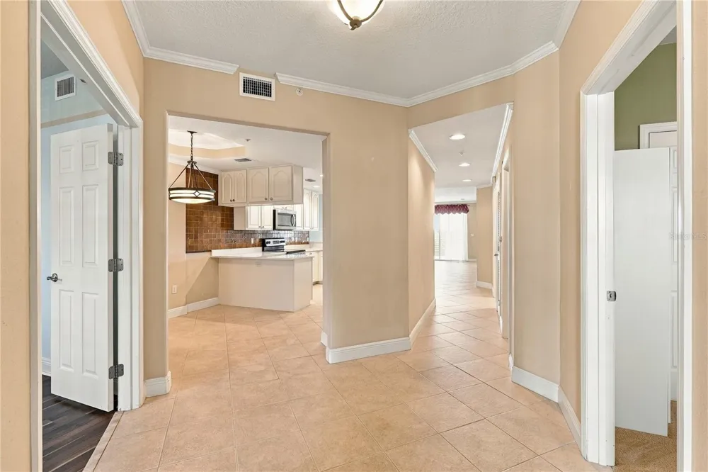 7070 KEY HAVEN ROAD #402 Seminole, FL 33777