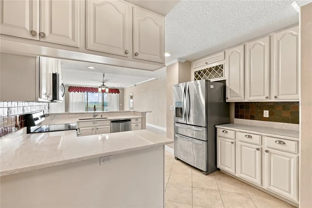 7070 KEY HAVEN ROAD #402 Seminole, FL 33777