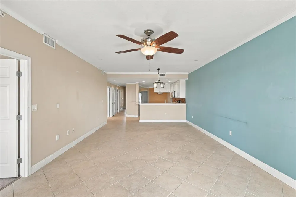7070 KEY HAVEN ROAD #402 Seminole, FL 33777