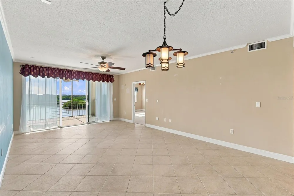 7070 KEY HAVEN ROAD #402 Seminole, FL 33777