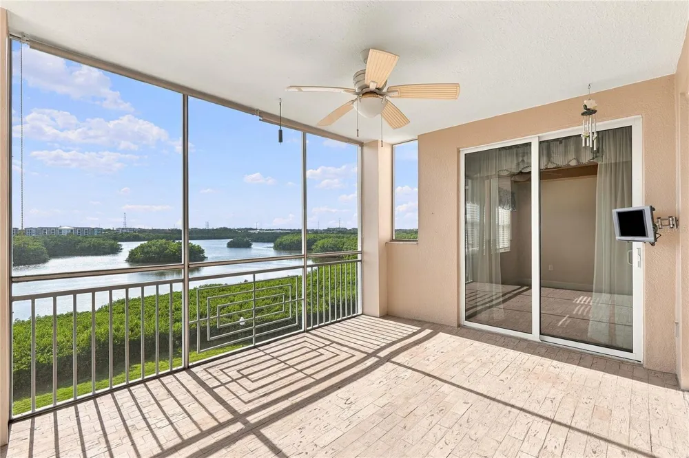 7070 KEY HAVEN ROAD #402 Seminole, FL 33777