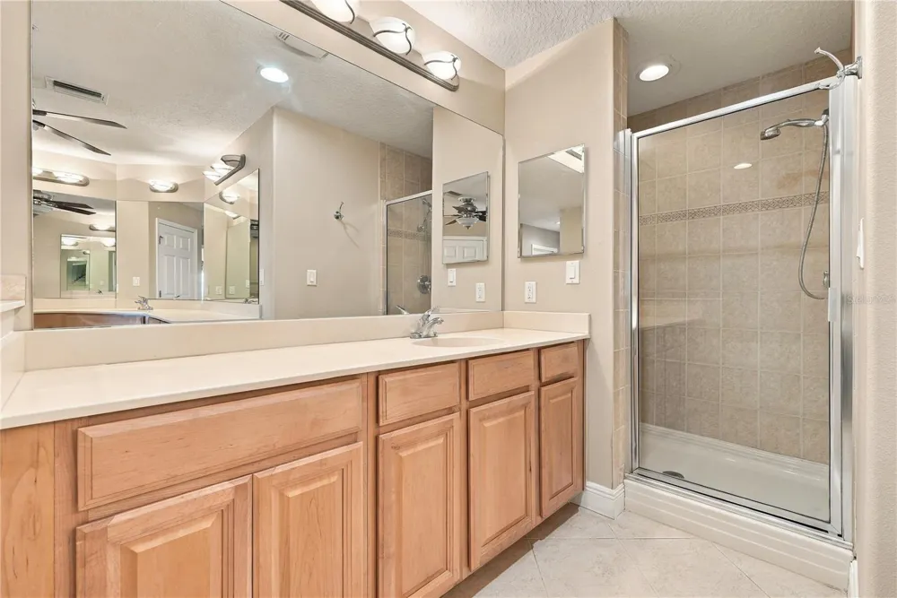 7070 KEY HAVEN ROAD #402 Seminole, FL 33777