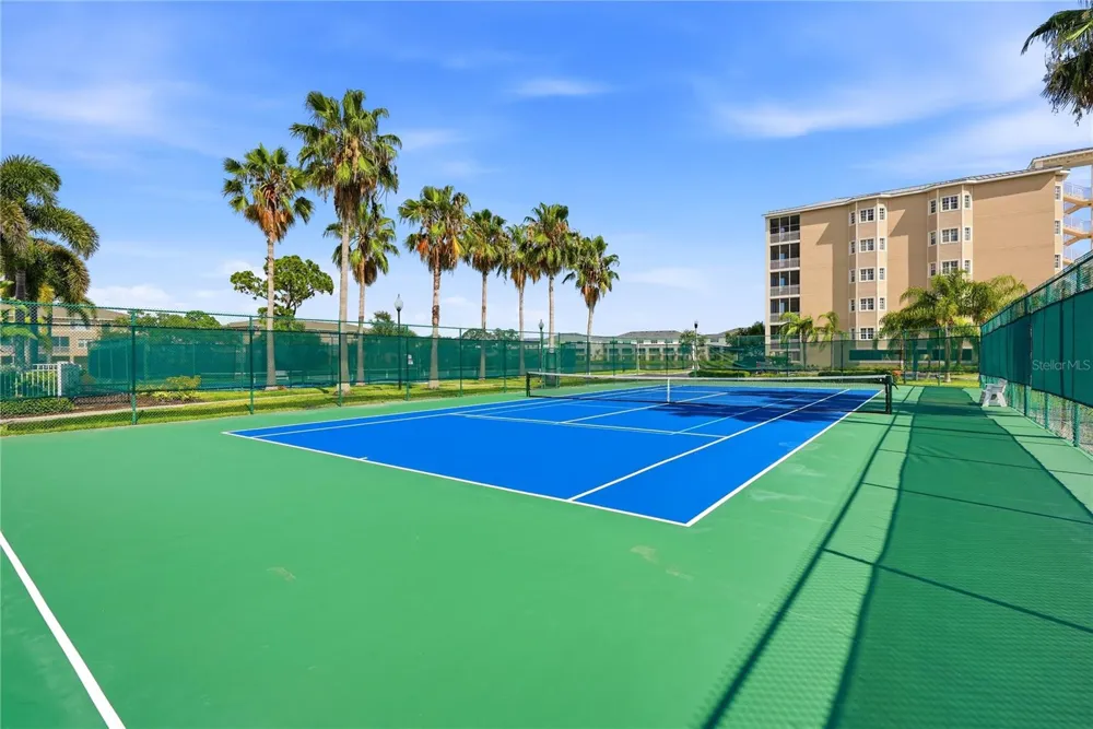 7070 KEY HAVEN ROAD #402 Seminole, FL 33777