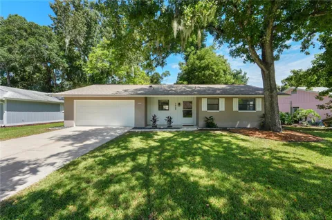 1009 INDIAN OAKS W