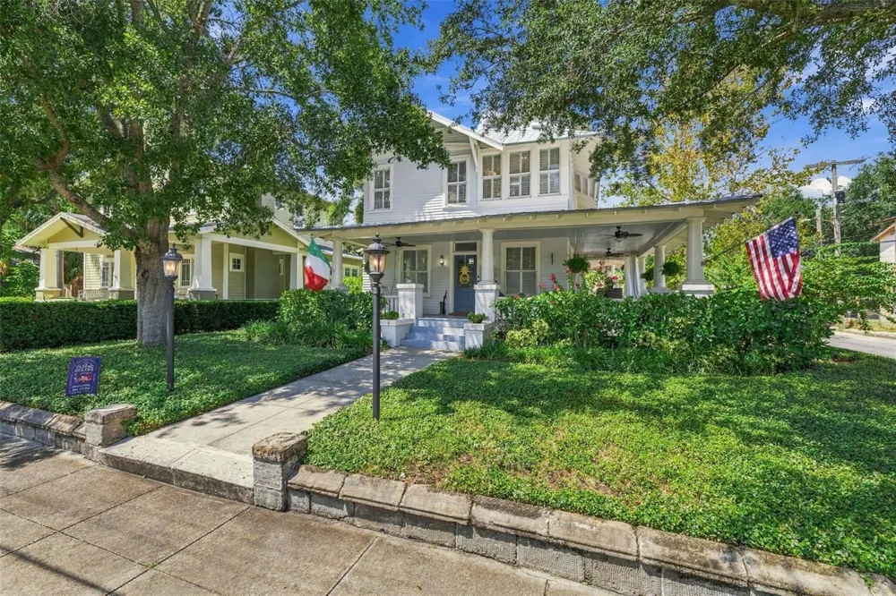 1801 W HILLS AVENUE Tampa, FL 33606