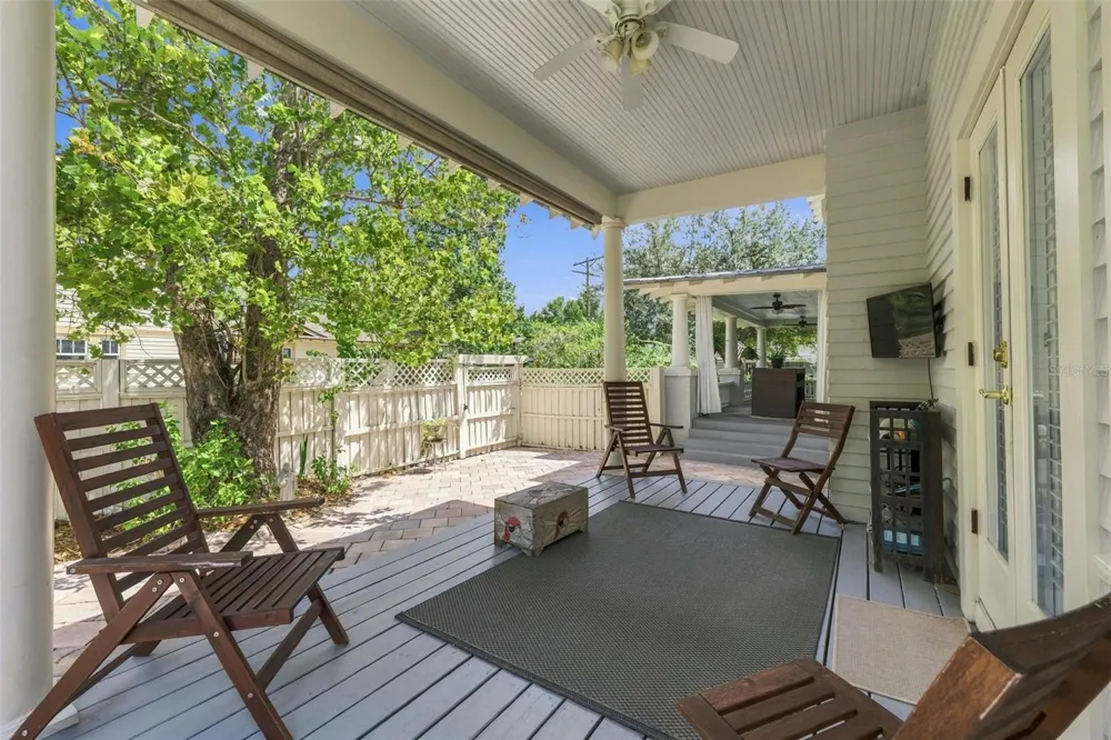1801 W HILLS AVENUE Tampa, FL 33606