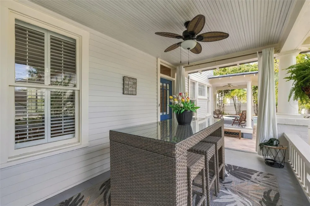 1801 W HILLS AVENUE Tampa, FL 33606