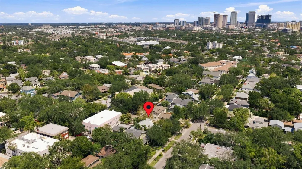 1801 W HILLS AVENUE Tampa, FL 33606