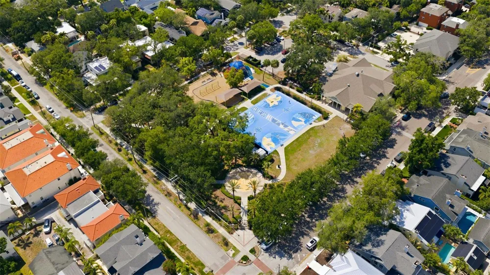 1801 W HILLS AVENUE Tampa, FL 33606