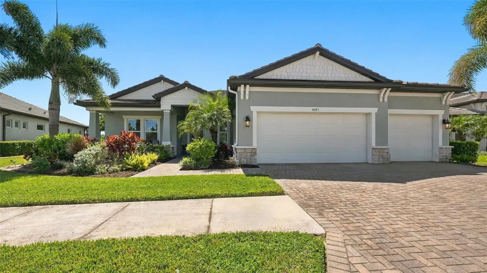 6285 RIVO LAKES BOULEVARD Sarasota, FL 34241