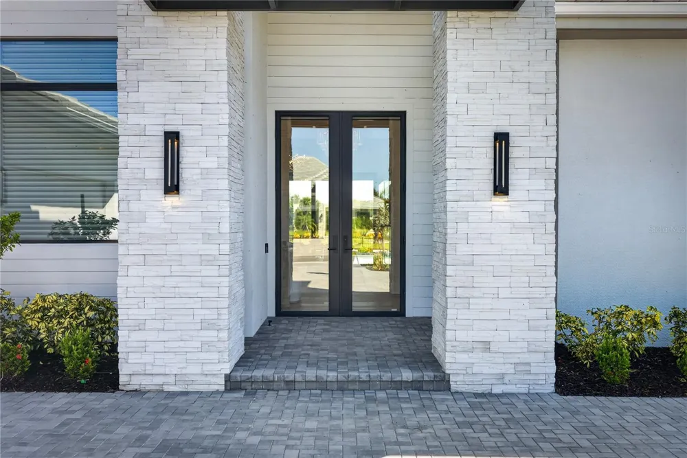 100 BLUE MIST WAY Sarasota, FL 34240