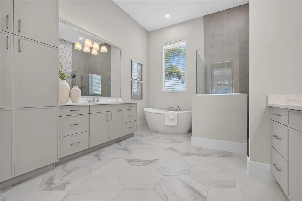 100 BLUE MIST WAY Sarasota, FL 34240