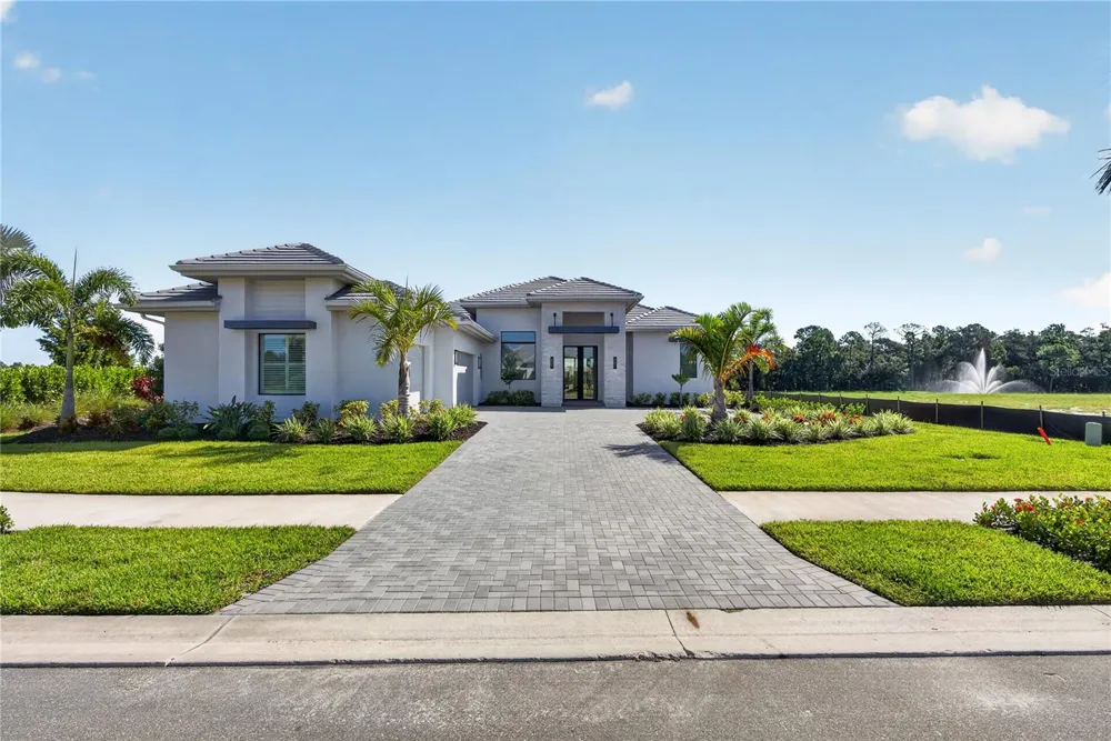 100 BLUE MIST WAY Sarasota, FL 34240
