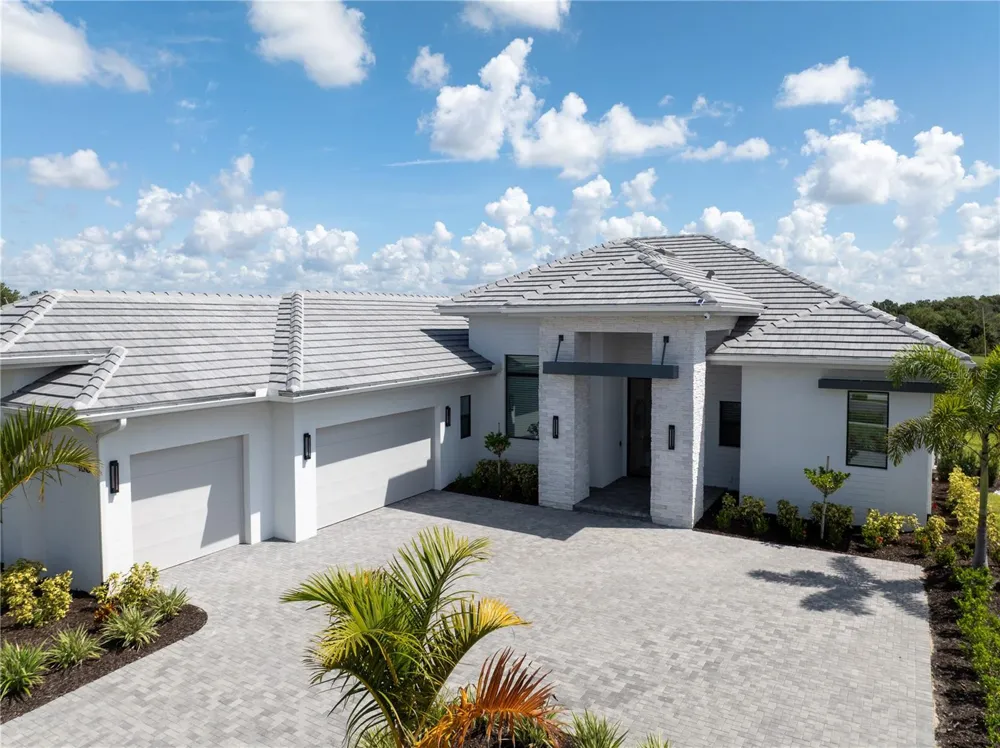 100 BLUE MIST WAY Sarasota, FL 34240
