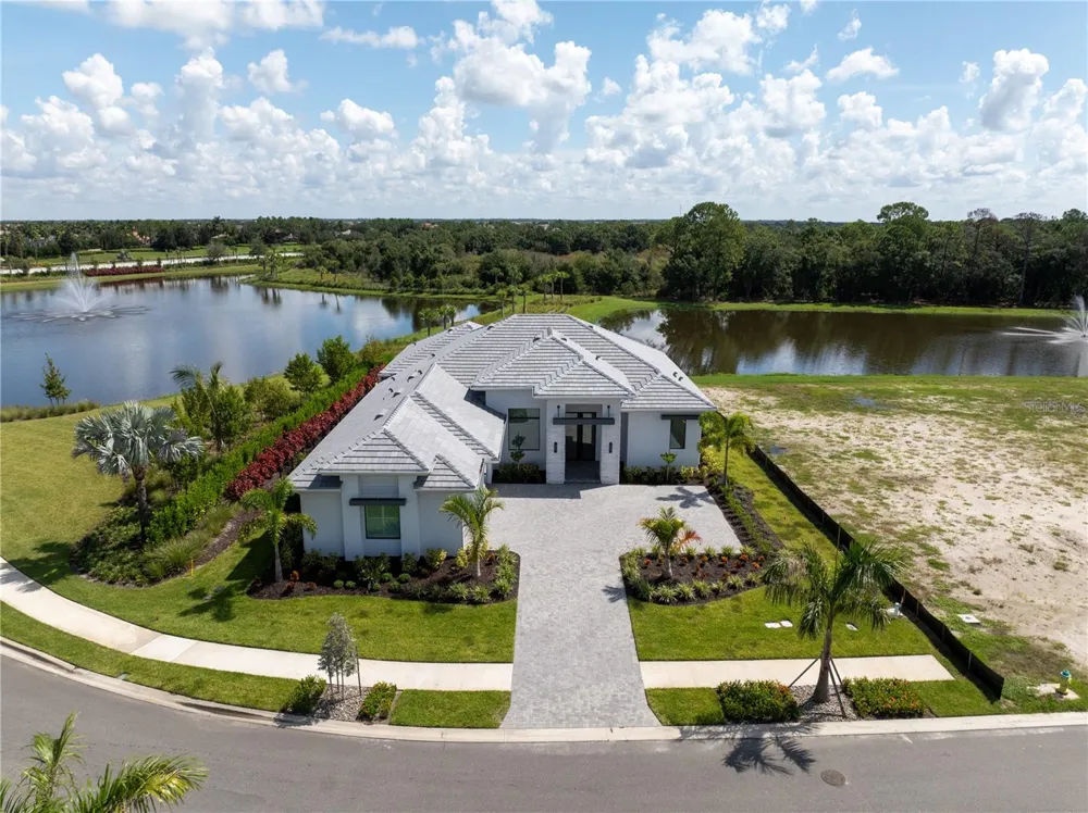 100 BLUE MIST WAY Sarasota, FL 34240