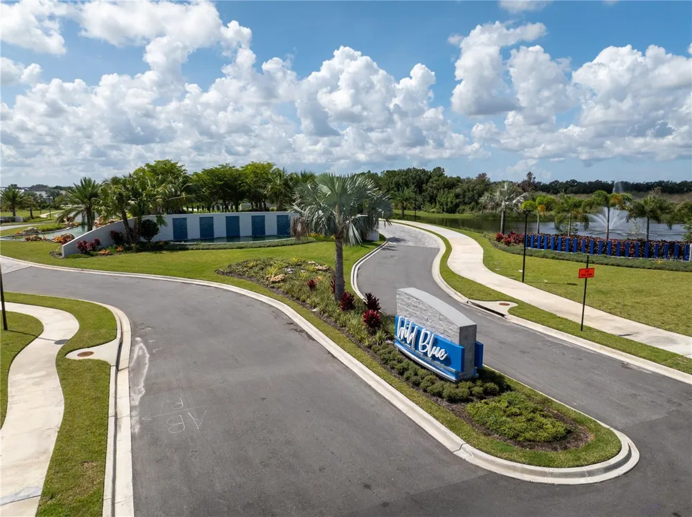 100 BLUE MIST WAY Sarasota, FL 34240