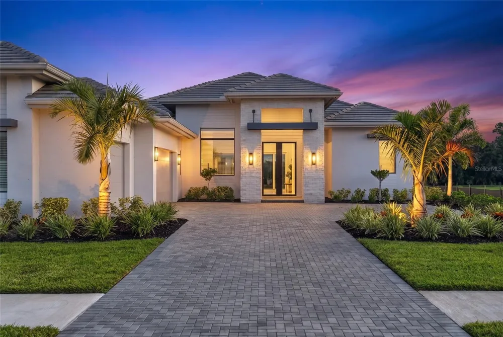 100 BLUE MIST WAY Sarasota, FL 34240