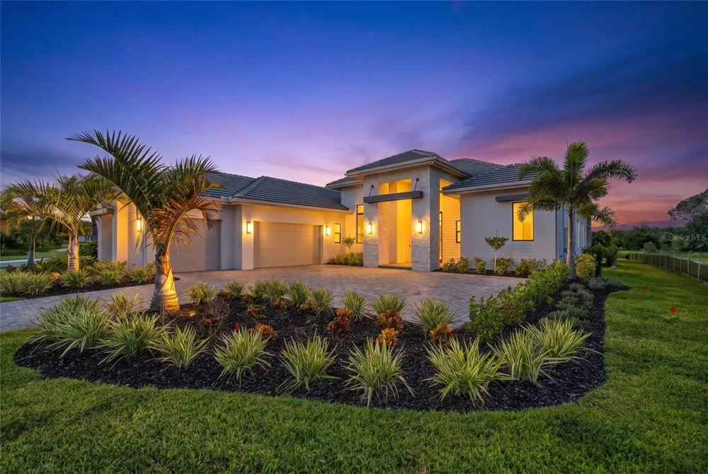 100 BLUE MIST WAY Sarasota, FL 34240