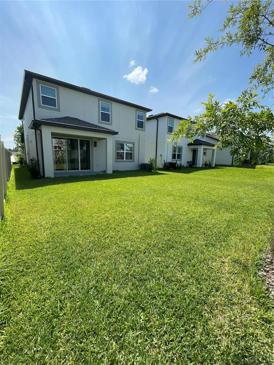 7491 NOTCHED PINE BEND Wesley Chapel, FL 33545