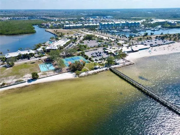 611 DESTINY DRIVE #406 Ruskin, FL 33570