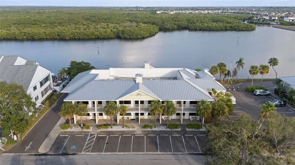 611 DESTINY DRIVE #406 Ruskin, FL 33570