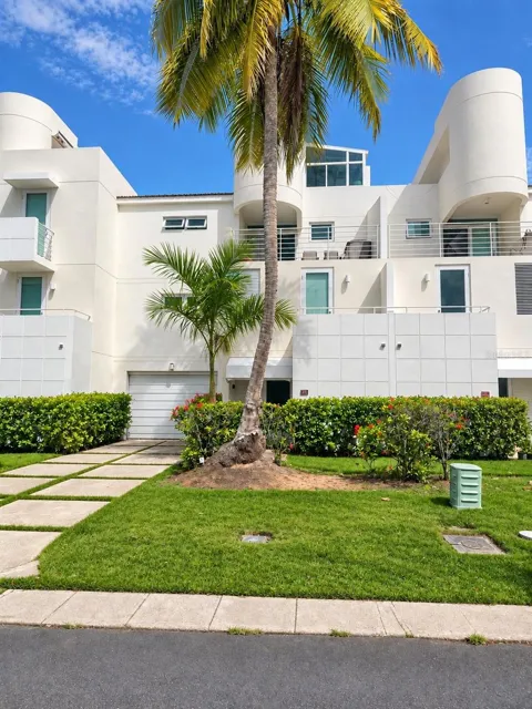 163 VILLAS DE GOLF OESTE
