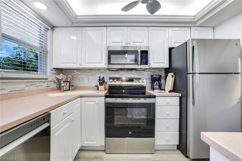 200 Forest Lakes Boulevard #204 Naples, FL 34105