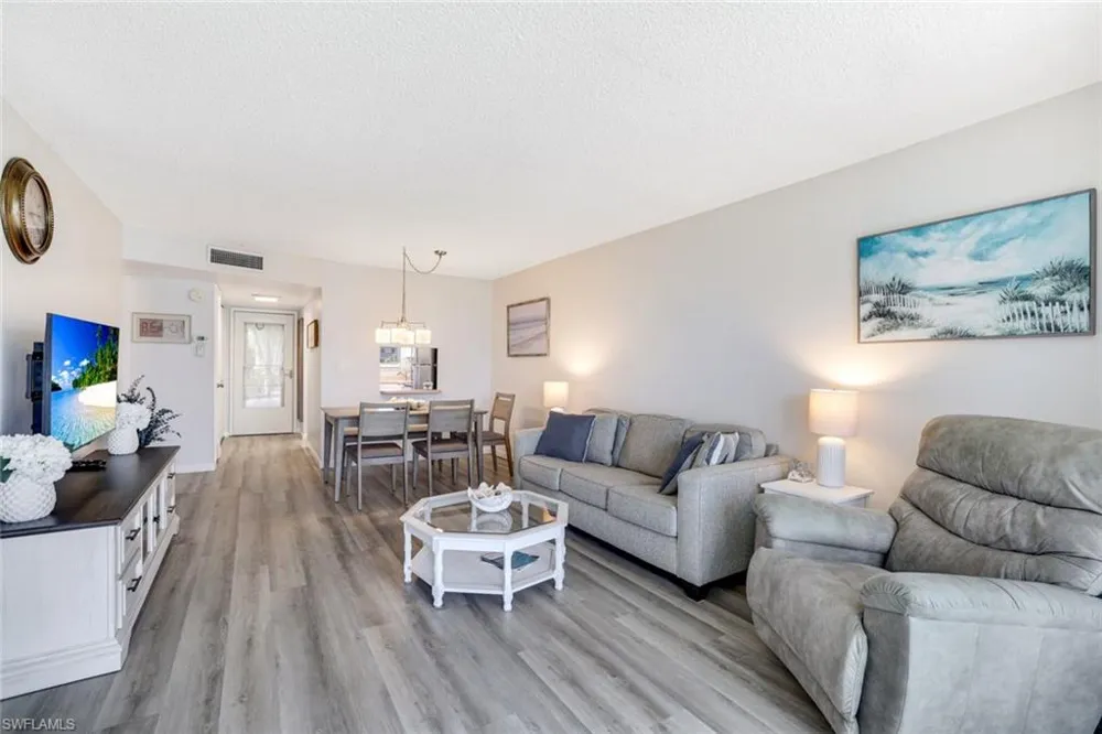 200 Forest Lakes Boulevard #204 Naples, FL 34105