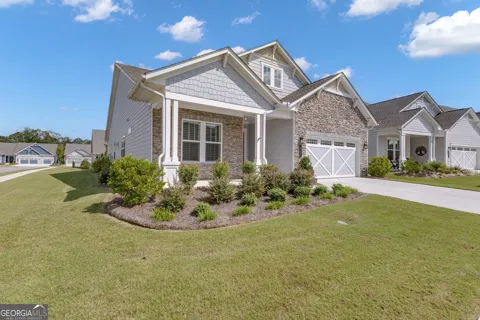 93 Club Cresswind DR