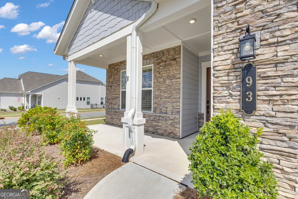 93 Club Cresswind DR Newnan, GA 30263