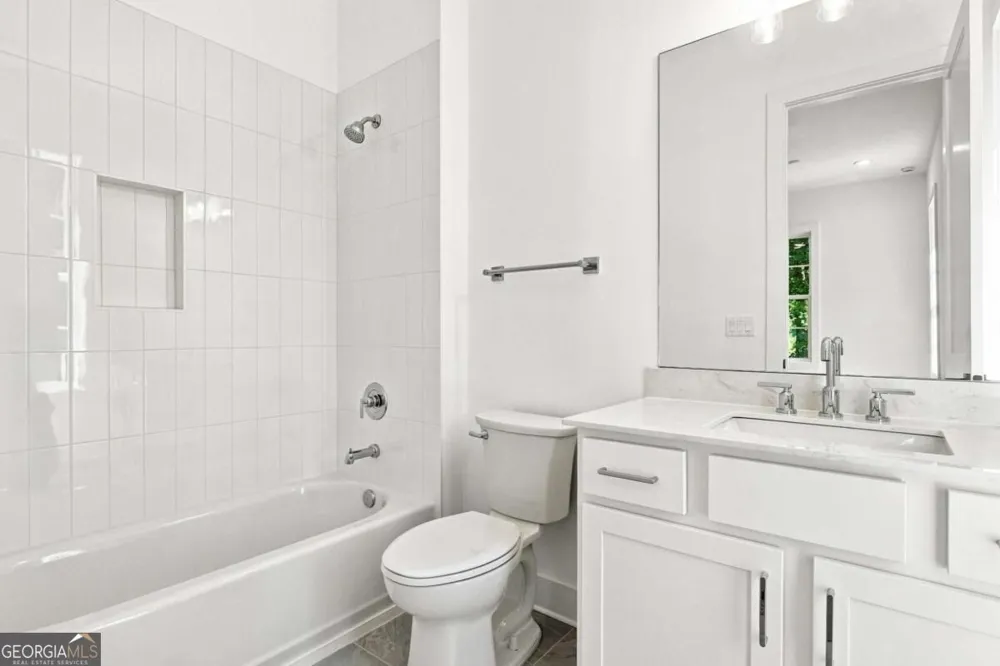 3050 Kara CT Roswell, GA 30076