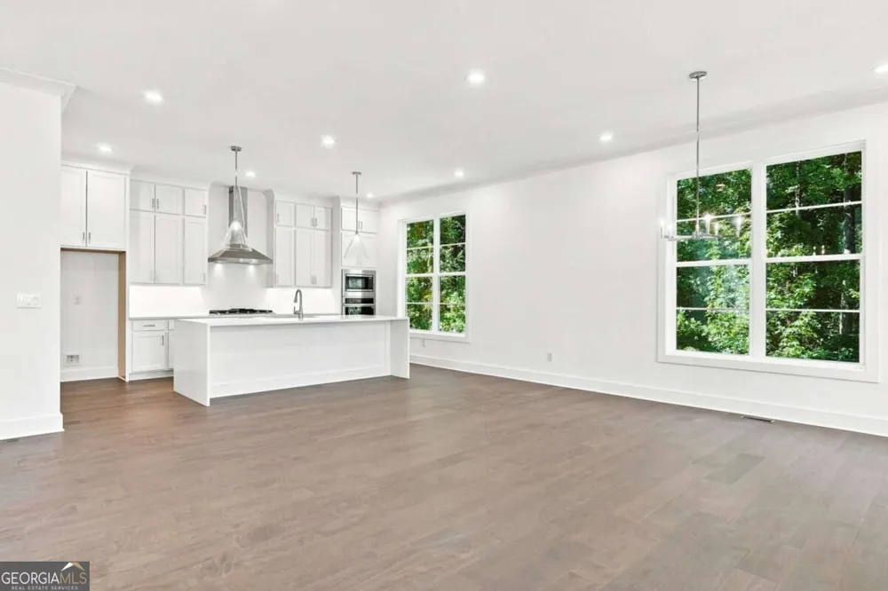 3050 Kara CT Roswell, GA 30076