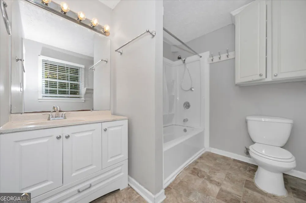 1865 Oak Ridge WAY NW Lawrenceville, GA 30044