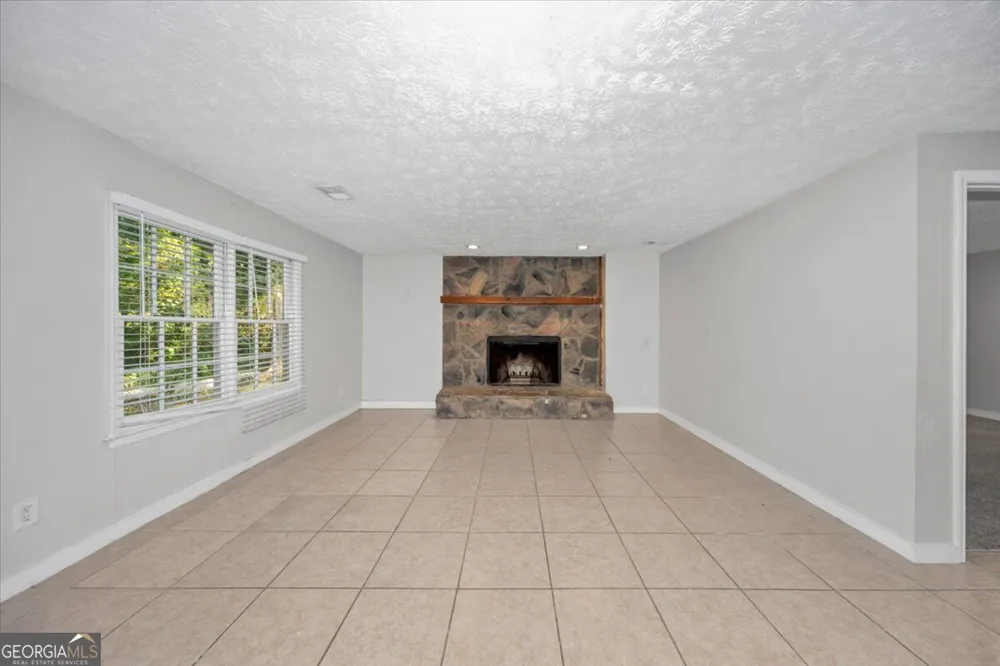 1865 Oak Ridge WAY NW Lawrenceville, GA 30044