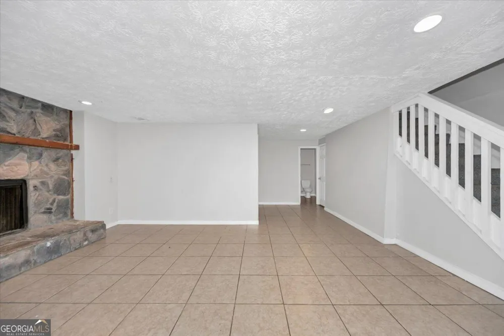 1865 Oak Ridge WAY NW Lawrenceville, GA 30044