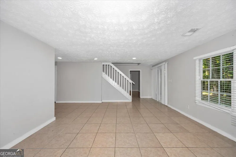 1865 Oak Ridge WAY NW Lawrenceville, GA 30044