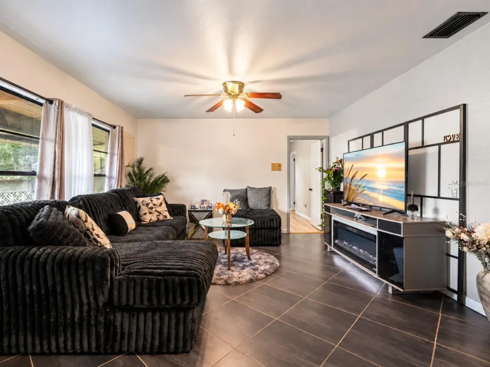 19201 ALICE CIRCLE Lutz, FL 33558