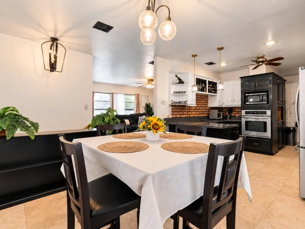 19201 ALICE CIRCLE Lutz, FL 33558
