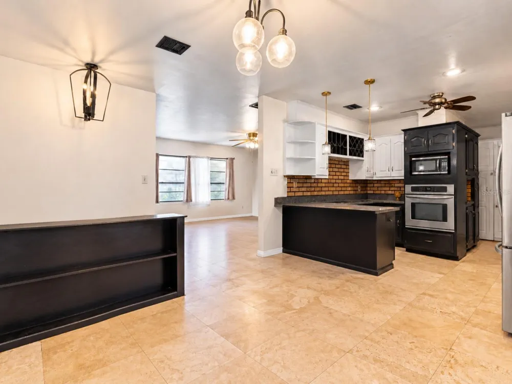 19201 ALICE CIRCLE Lutz, FL 33558