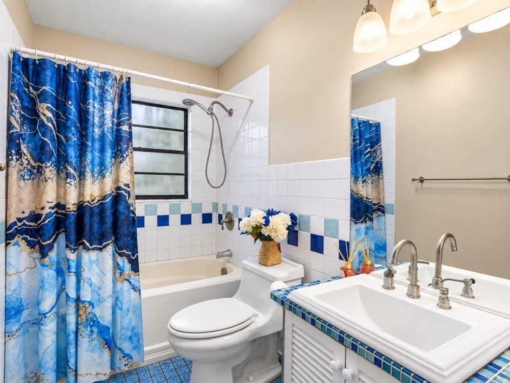 19201 ALICE CIRCLE Lutz, FL 33558