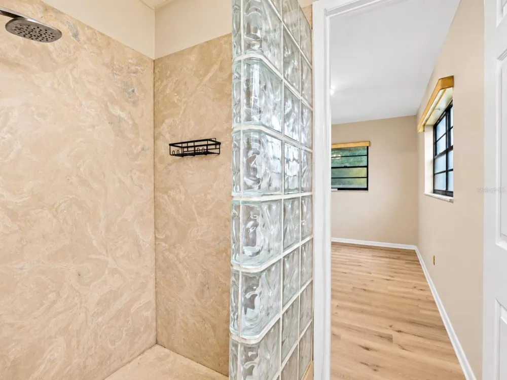 19201 ALICE CIRCLE Lutz, FL 33558